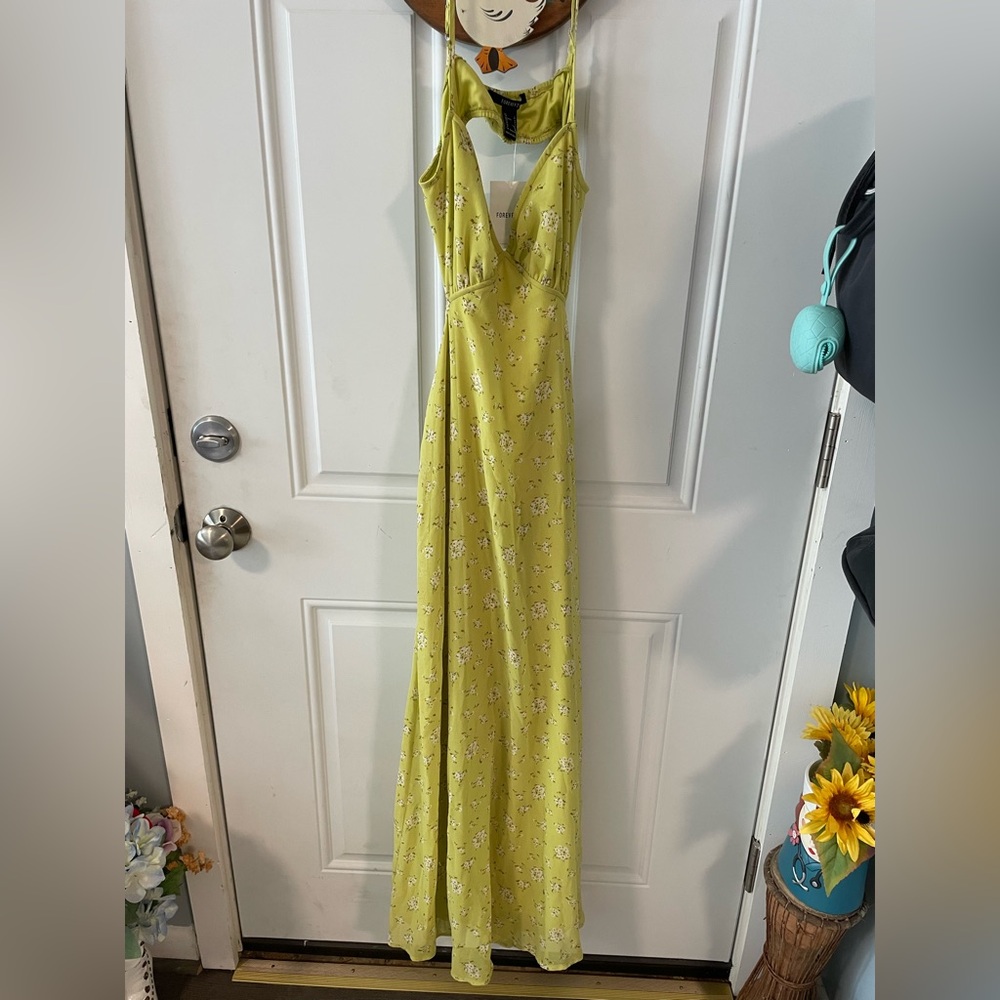 NWT Forever 21 Yellow Floral Maxi Dress